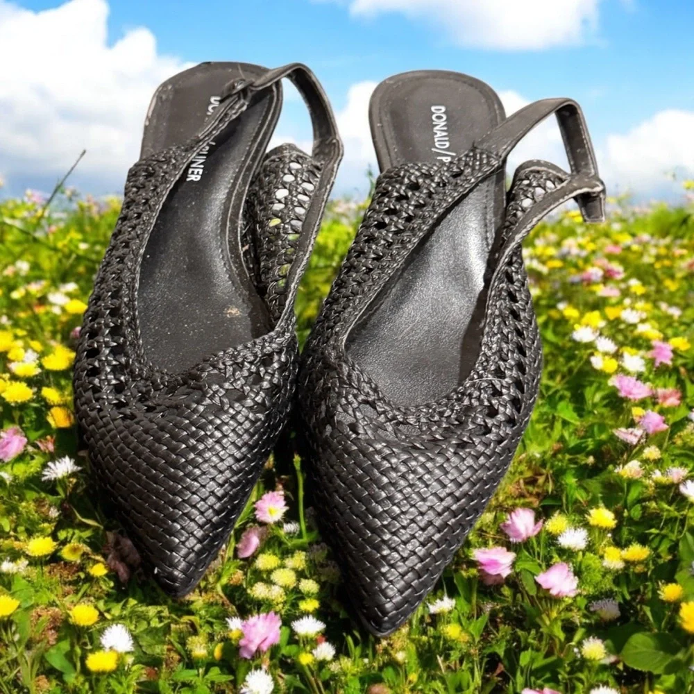 Donald J. Pliner Black slingback with Woven Texture kitten heel size 7